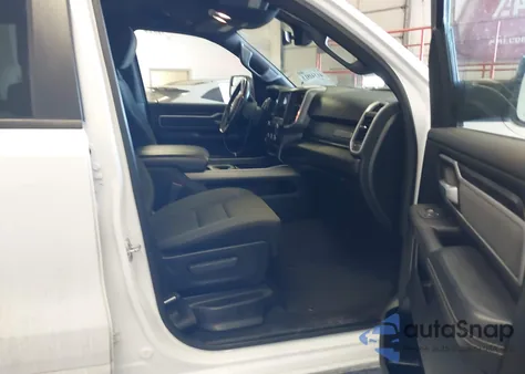 2021 Ram 1500 Big Horn 4X4 5'7 Box из США, поврежденный, VIN 1C6SRFFTXMN780608